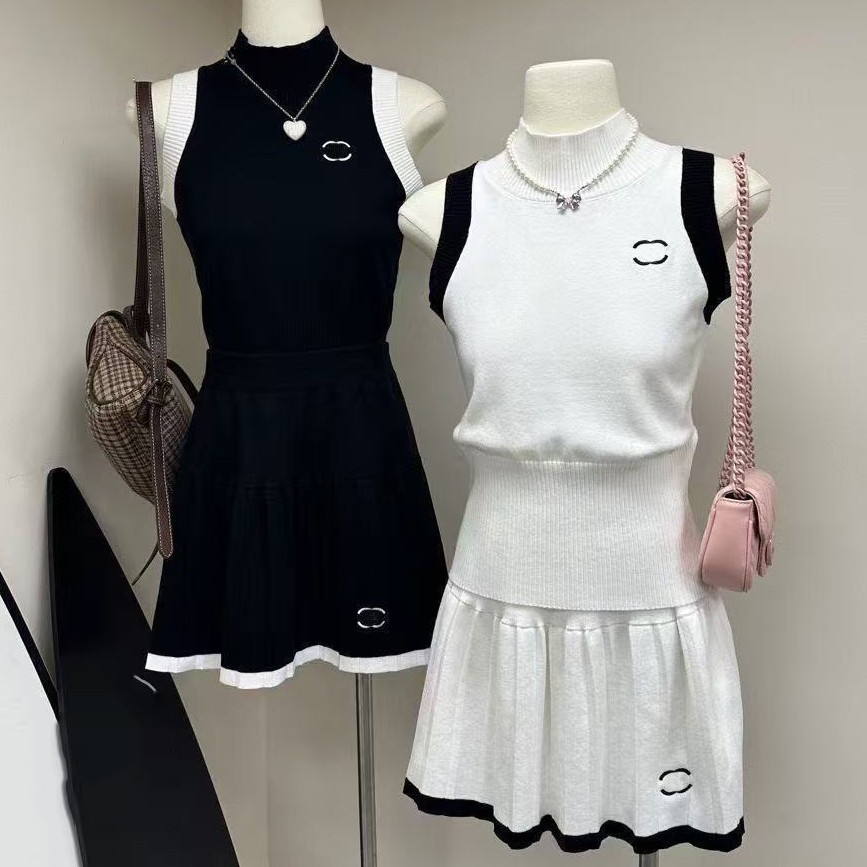 26ss Designer Summer New Women's Skirt Set, High Quality Collar Sleeveless Top with Embroidered Alphabet+High Waist Skirt, Women's Jacket