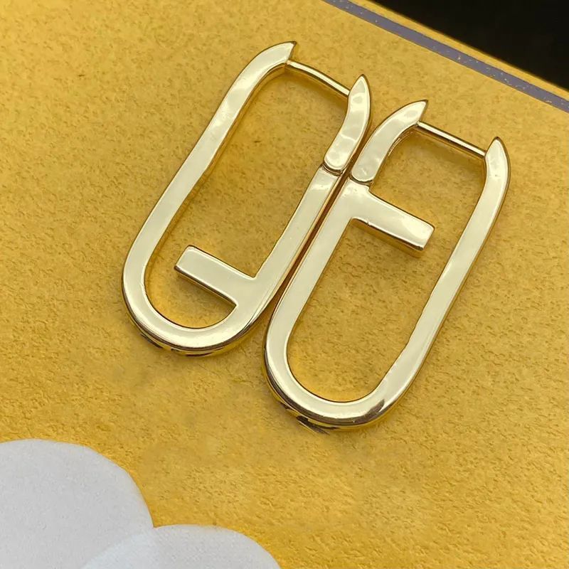 New fashion women's stud earrings luxurious letter gold stud earrings designer jewelry elegant earrings