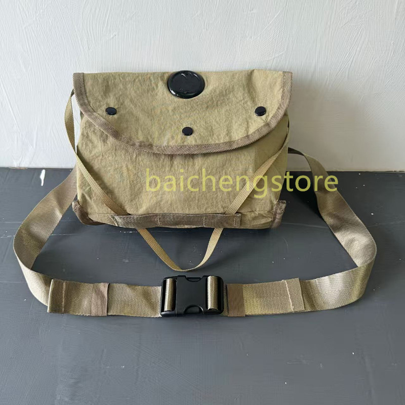 2026 New designer men's fashion bag casual outdoor nylon crossbody bag trend messenger bag z3