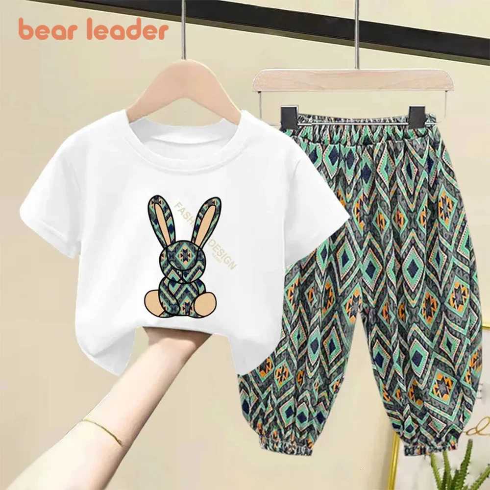 Bear Leader Girls Summer Sleeveless Suit 2023 New Summer Girls Fashion Korean Version of The Cute Polka Dot Girls Two-piece SuitT260613