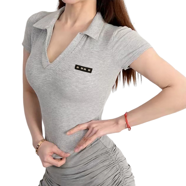 Womens Polo Neck T-Shirt Designer Clothes Women Slim Fit V-Neck Short Sleeve Tee Tops Casual Curved Hem Embroidered Cropped Top Summer Tshirt Basic