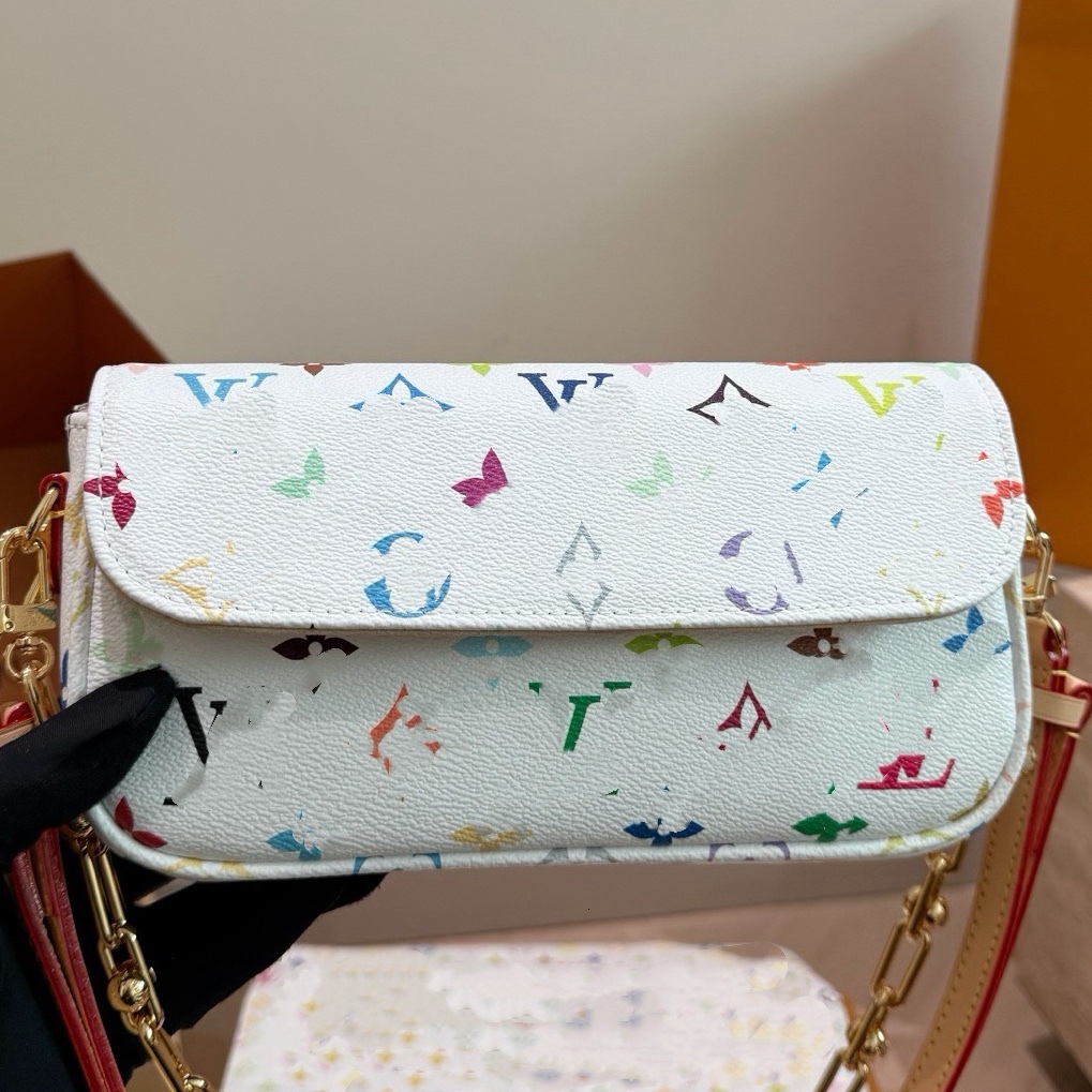 High-quality cross-border women's bag 2026 new model, white three-color printed underarm chain shoulder crossbody bag, fashionable and versatil