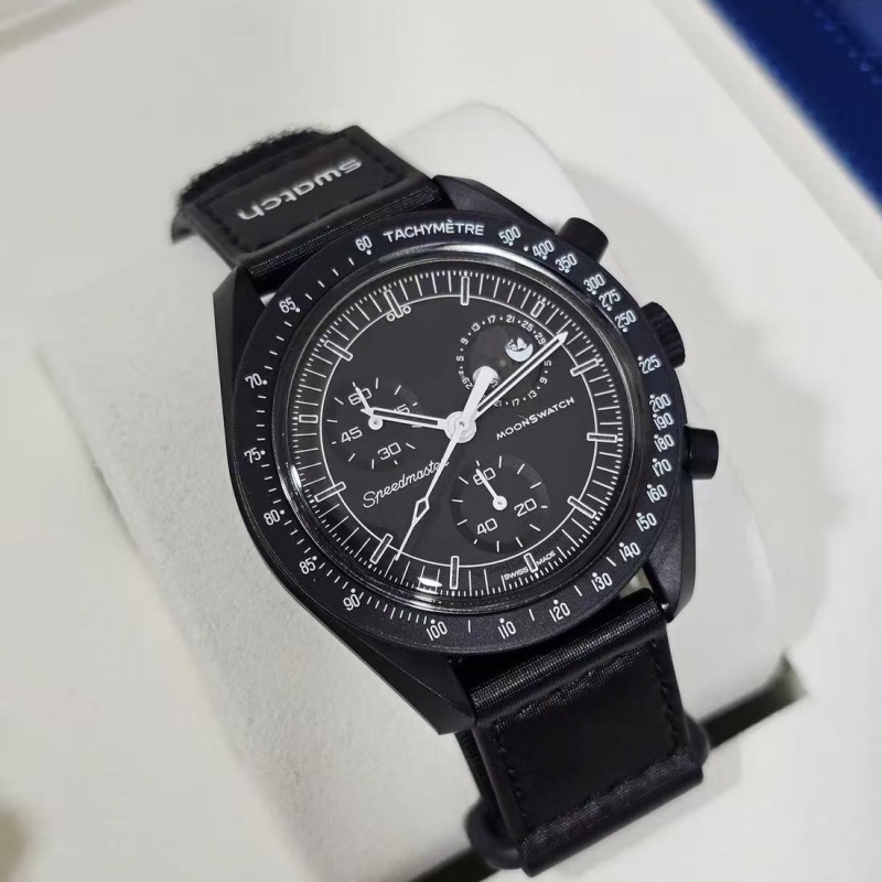 Hot Selling New Product In 2026 Luxury Miss And Men's Watches Fashionable Plastic Case Chronograph Watch With Moon Phase Display Comes Wristwat