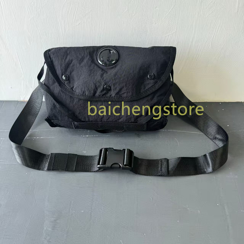 Black nylon men's crossbody bag 2026 new style fashionable single-shoulder bag casual outdoor retro small square bag x8