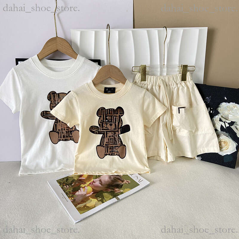 New 2026 Kids Clothing INS Summer Boysshort Sleeve Breathable Crew Neck Top Cargo Pants Trendy Childrens Casual 2Piece Set Correct Style