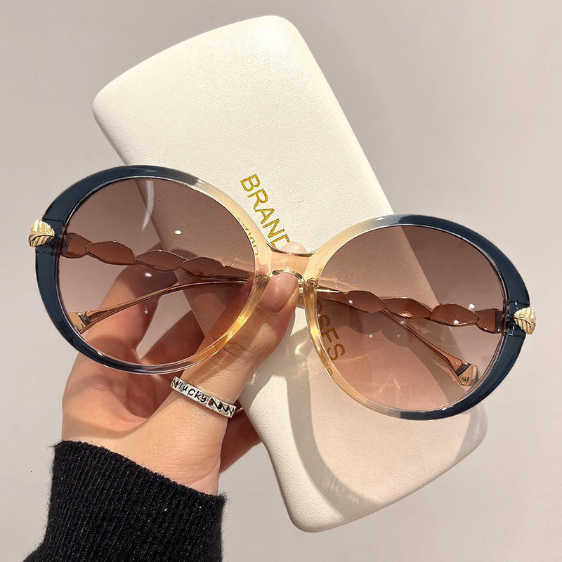 High quality European and American Round Ins Internet Celebrity Sunglasses for Women 2026 New Fashion Street Style Glasses Wholesale