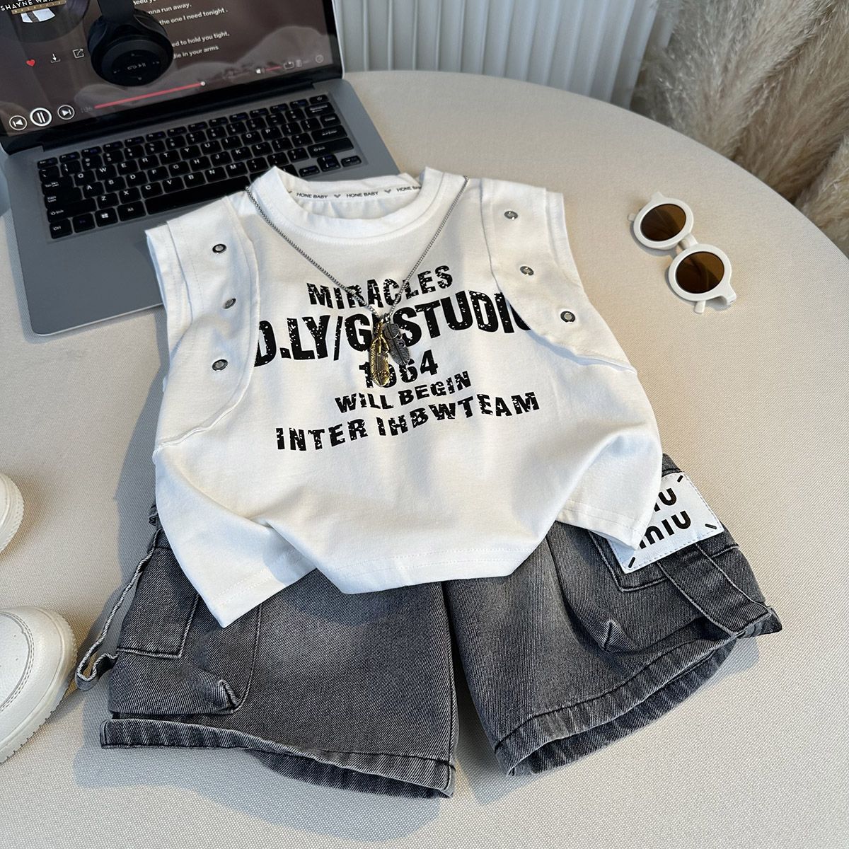 2026 Boys' fashionable vest set summer children's baby thin sleeveless shirt