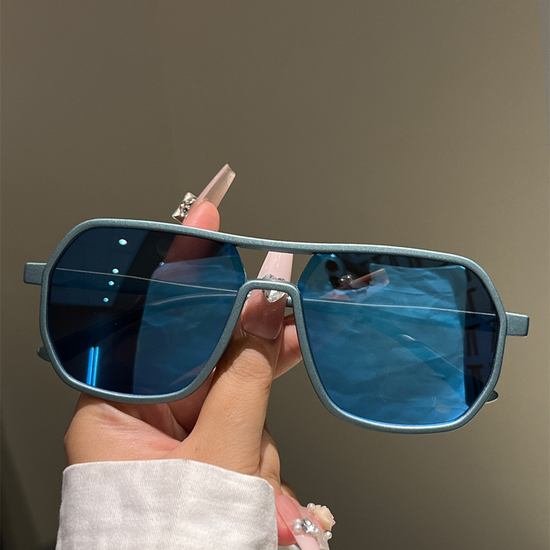 High quality Wholesale Men's Double Bridge Minimalist Plastic Square Frame Super Cool Pilot Style Driving Anti-Glare Sunglasses