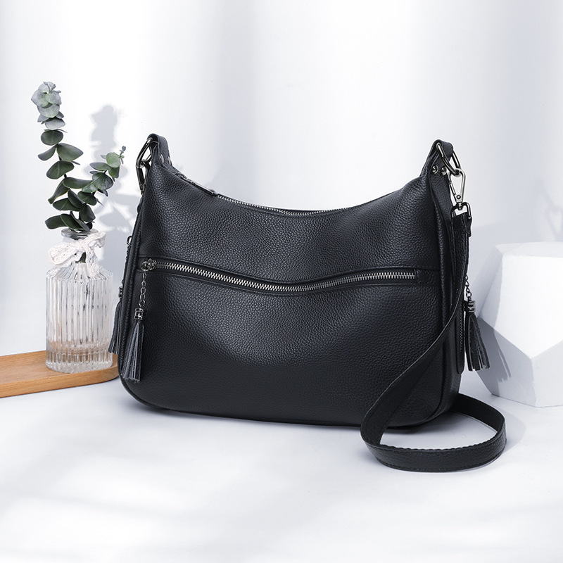 Fashionable genuine leather crossbody for women, 2026 new model, top-layer cowhide, high-end feel, large capacity, casual and versatile shoulder bag