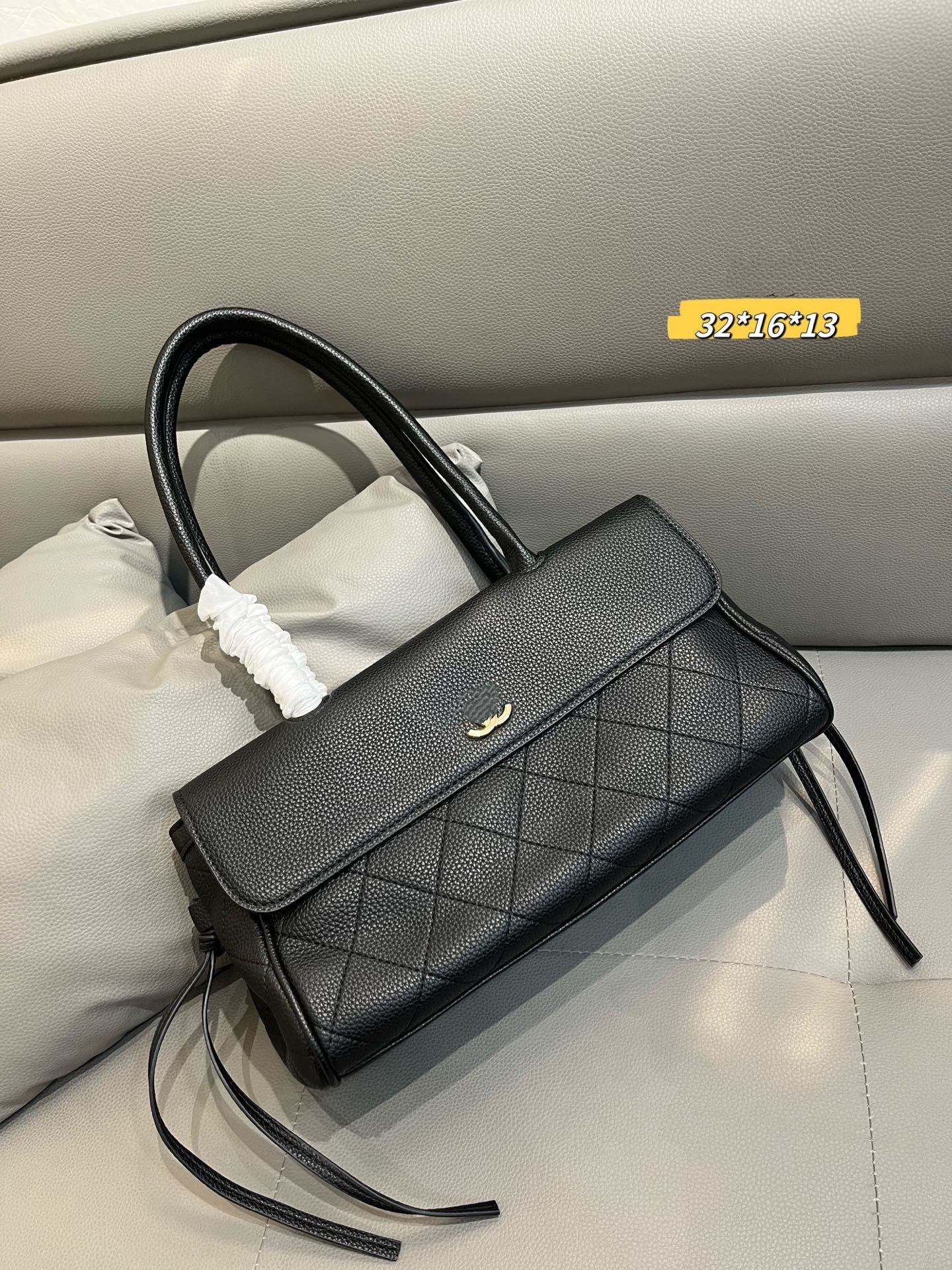 High Quality Designer Black Caviar Leather Diamond Quilted Flap Top Handle Bag With Metal Drawstring Side Design Multiway Crossbody Handbag For Wome