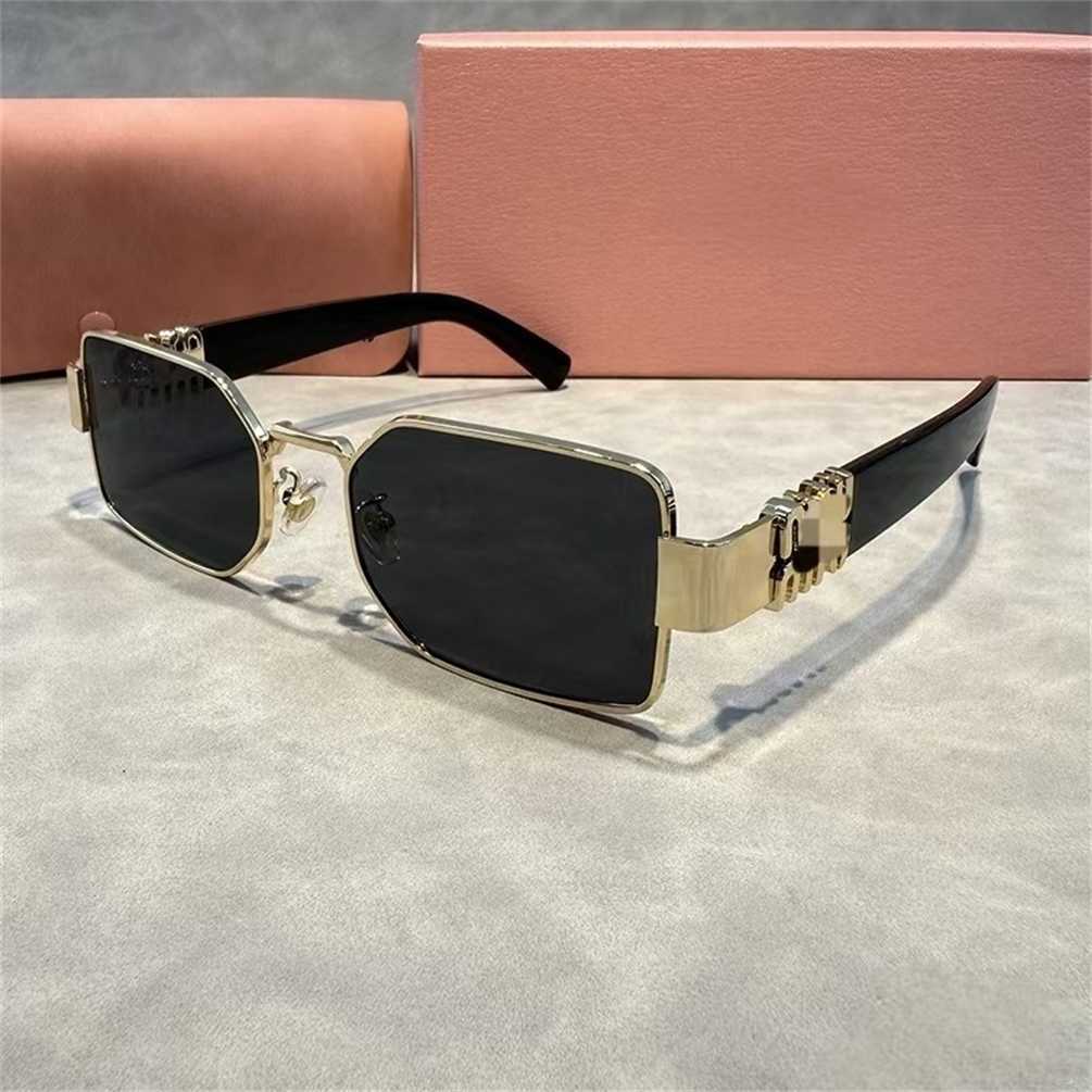 New Trendy Fashion Metal Design Square Frame Sunglasses With High-end Feel Suitable For Taking Photos And Providing Sun Protection