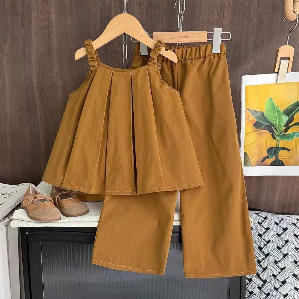 Girls Suit Korean Version Summer New Khaki Pleated T-shirt and Long Pants Two Pieces Set 3-7 Years Plain Kids Fashion OutfitsT260613