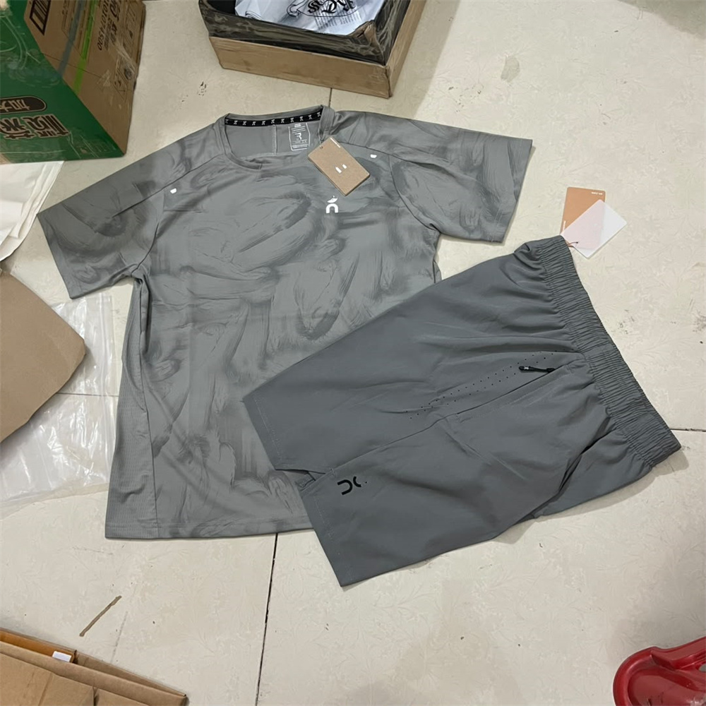 Fashion gym quick drying Set clothes for men's summer loose short sleeved yoga t-shirts Sportwear breathable Tracksuit sweat wicking fitness le