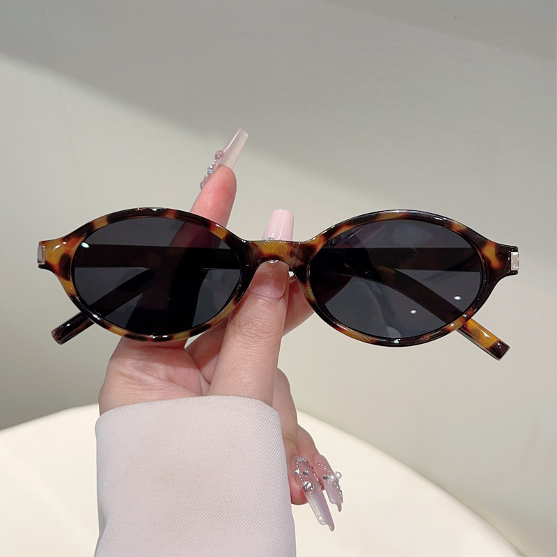 High quality New Retro Fashion Oval Frame Internet Celebrity Trend Versatile Anti-glare Sunglasses Unisex