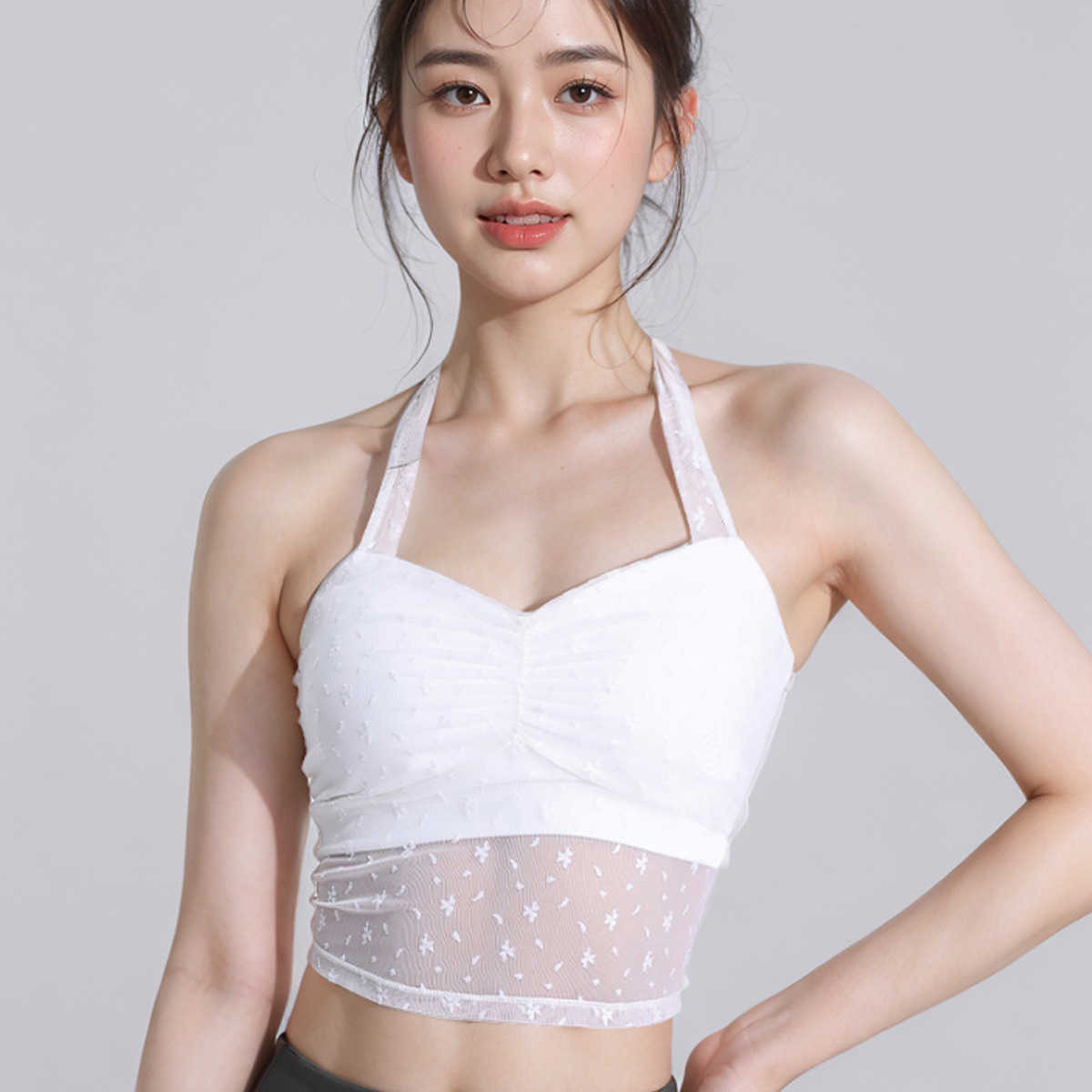 Halter-neck yoga top with beautiful back design breathable lace outerwear sports bra summer thin fitness wear L260612