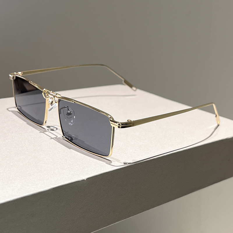 High quality 2026 New Sunglasses: European American Style, Versatile Ins-Style Sunglasses, Popular for Street Photography and No-Makeup Looks
