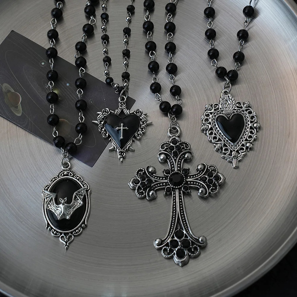 Vintage Gothic Bat Cross Dark Pendant Necklace Y2K Personalized Thorn Love Black Bead Stacked Necklace Suitable Halloween Gifts260611