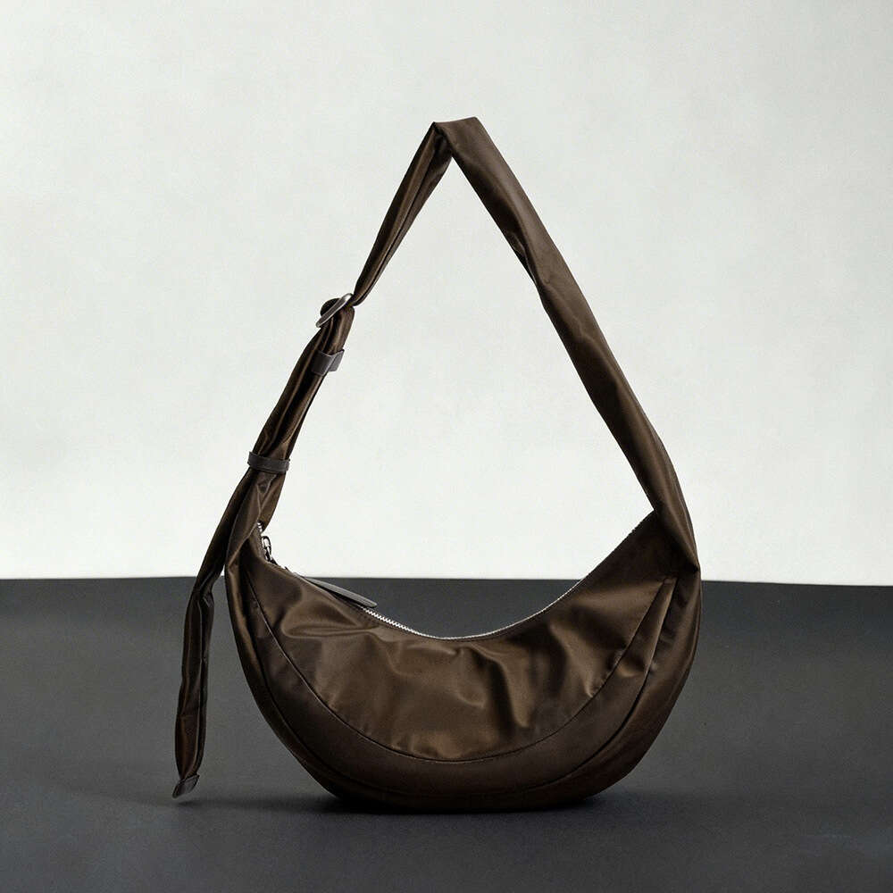 Women Retro Casual Pleated Dumpling Bag Minimalist Commuter Fashion Trendy Nylon Shoulder Crossbody Handbag SENYY
