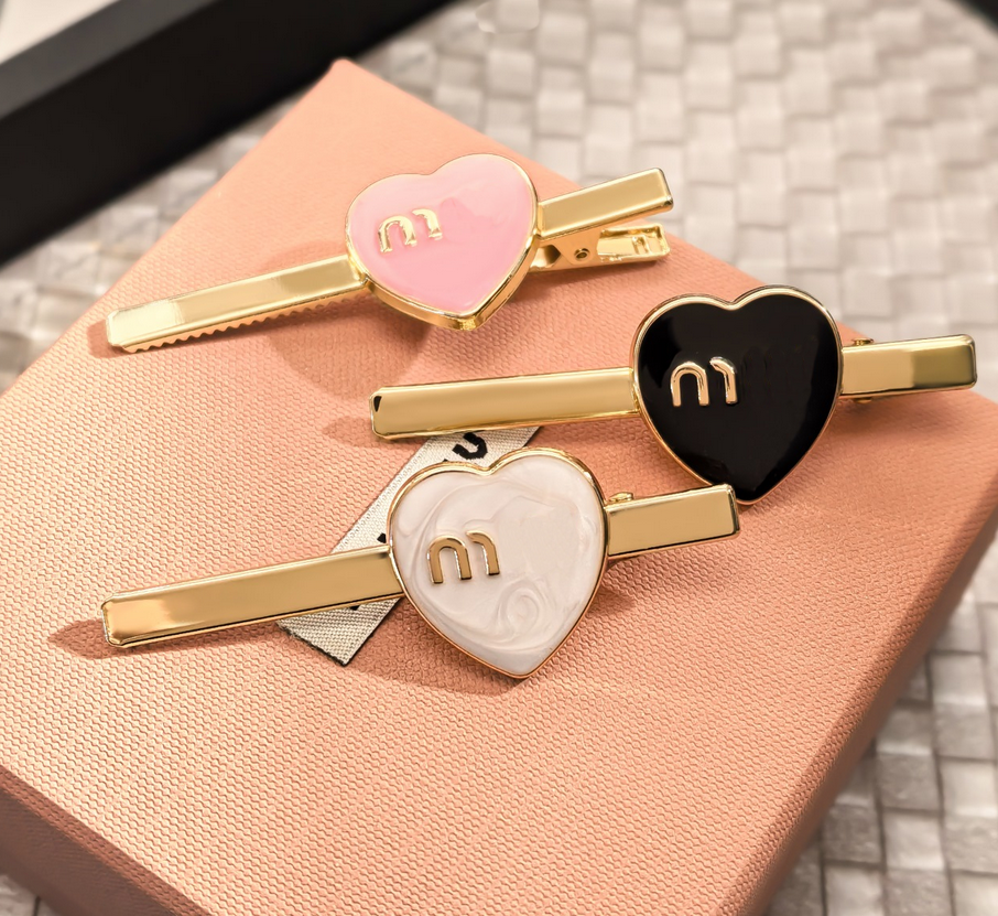 Designer Heart Hair Clip 18K Gold Plated Metal Barrettes Fashion Letter Drip Glaze Hairclips Hair Jewelry Women Girls Hairpin Headwear Exquisite Lov