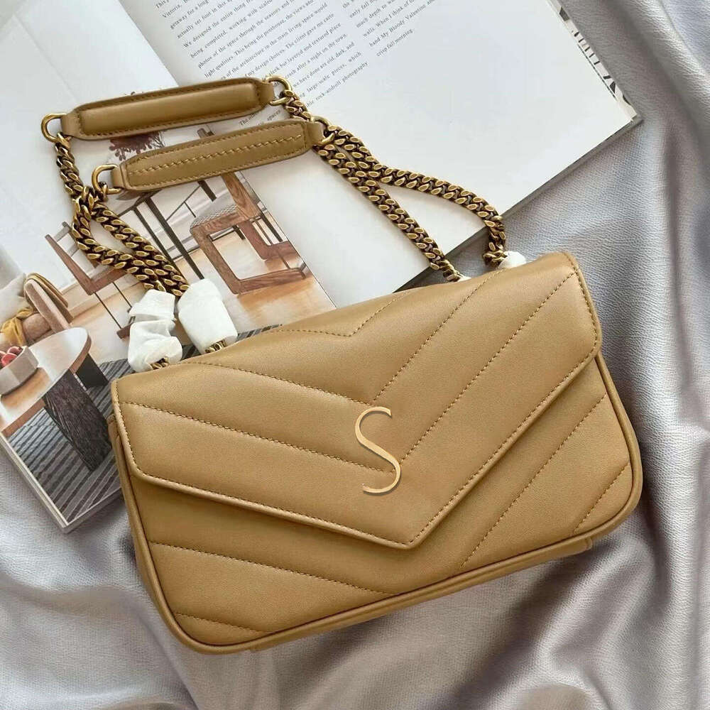 Womens Designer Envelope Handbag Quilted Shoulder Bag Chain Bag 11 quality Fashion Woc Crossbody Bag Luxury Postman Messenger Bag Purse Sheep Leathe
