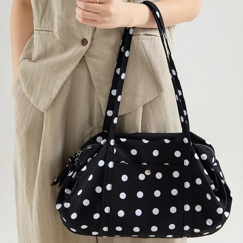 Korean Polka Dot Tote Bag Lightweight Nylon Handbag Women Casual Commute Shoulder Bag Large Capacity Sports Foldable Storage Bag 260615BJ