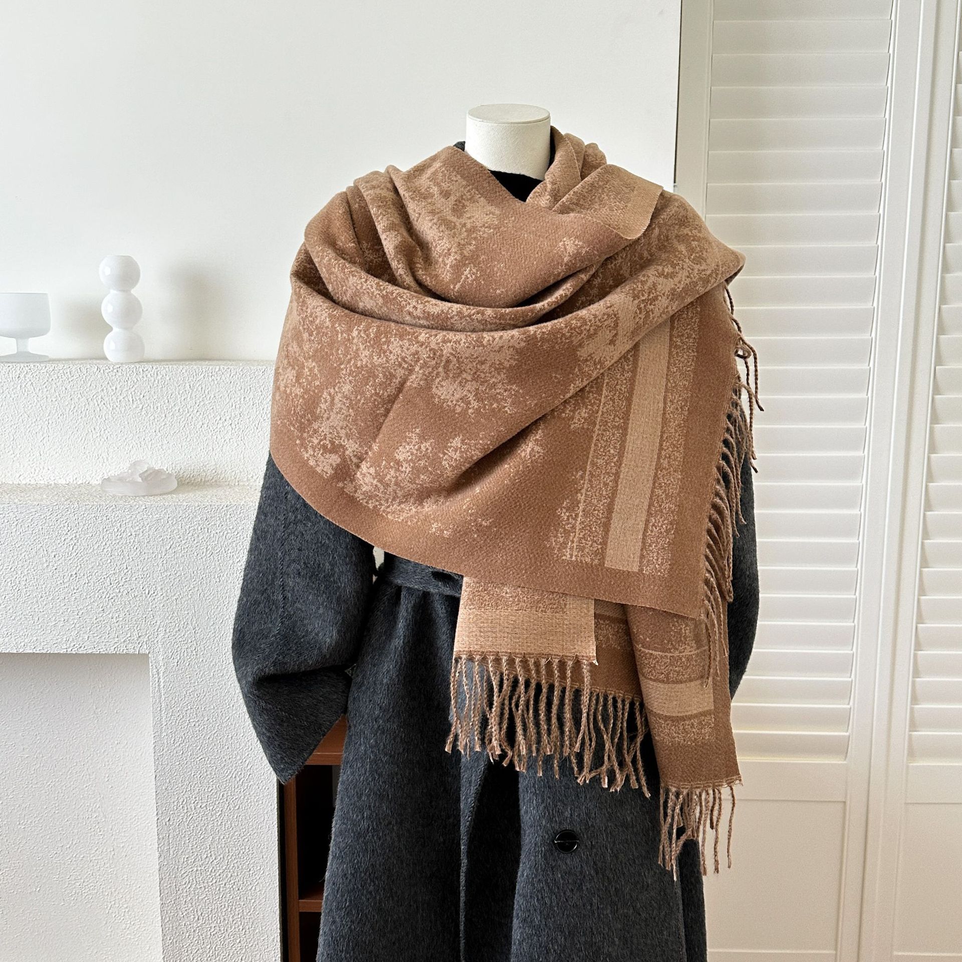 Foulards de luxe version coréenne, châle simple pour les déplacements quotidiens, écharpe décorative de style doux, livraison gratuite, 2026