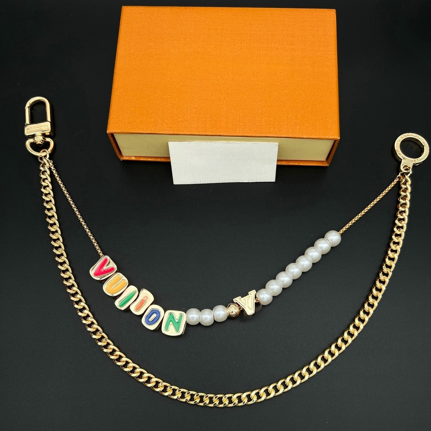 New Colors Womens Keychain Luxury Designer Key Chain Bag Charm Keychain pearl Keychains Classic Charm Bag Accessories
