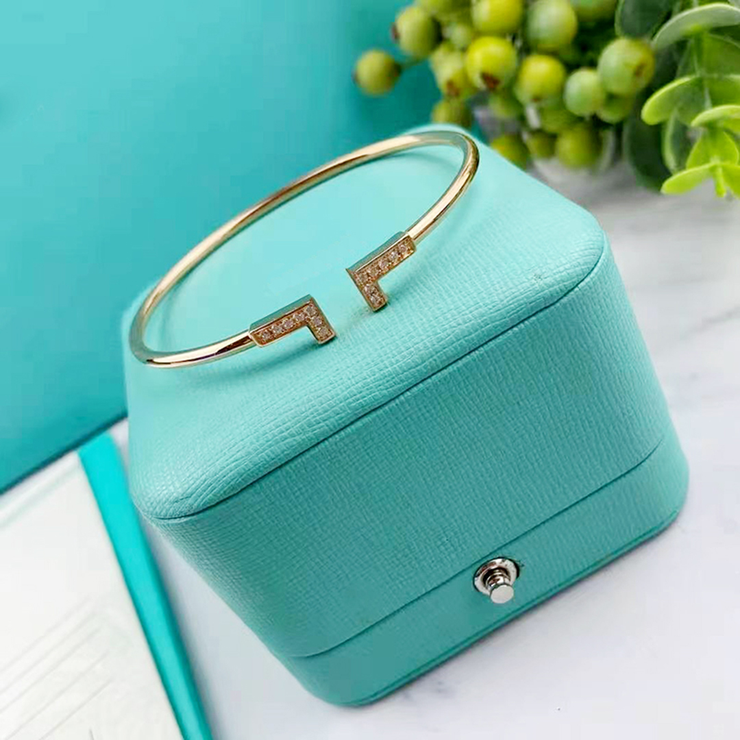 Bracelet luxury bracelet designer for women designer bracelet diamonds Stylish versatile women bracelets perfect for parties travel 20 colors very n
