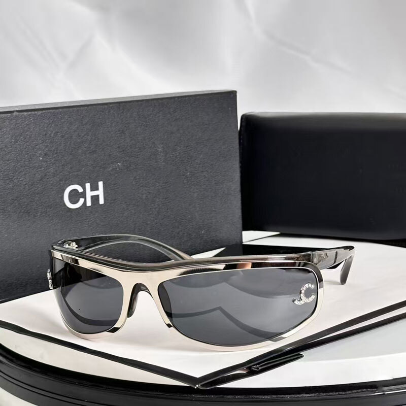 Designer de luxe pour femmes miroir de mode plein diamant protection UV en plein air ski plage lunettes de soleil voyage essentiel boîte exquise