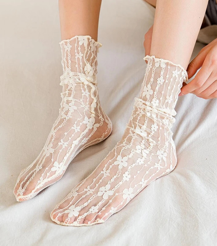 Women Sexy Lace Flower Fashion Ultrathin Transparent Summer Japan Style Hollow Mesh Crew Socks Harajuku Retro Long Kawaii 260609BANJIABANJIA