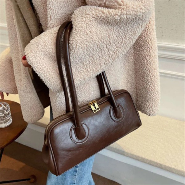 Fashion Luxury Evening Bags Boston Pillow Bag For Women Man Designer Texture Retro Shoulder Crossbody Bag Versatile Handheld Bowling Bag