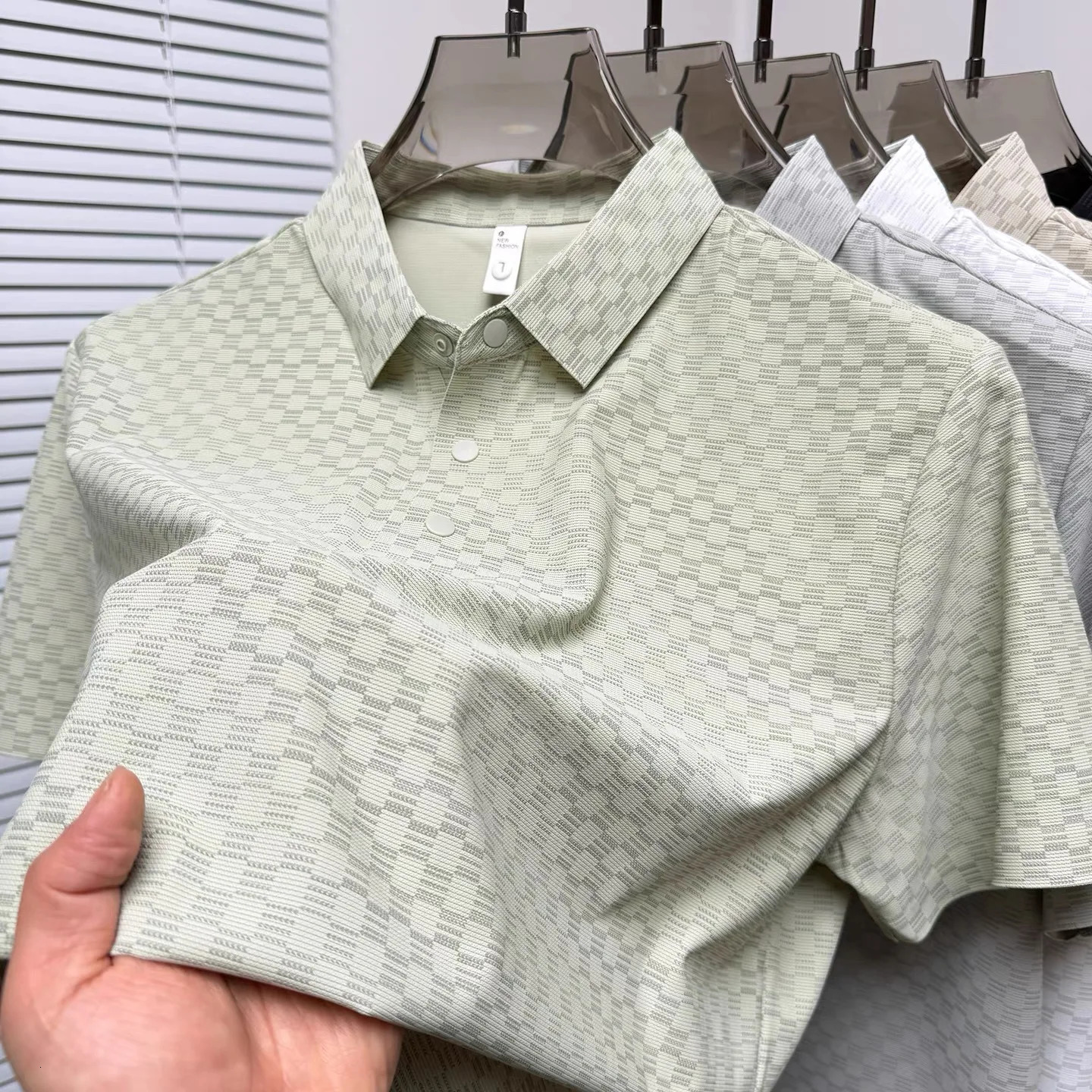 Fashion plaid printed short sleeve polo shirt y men summer breathable ice silk personalty highquality casual Tshirt 260609BANJIA