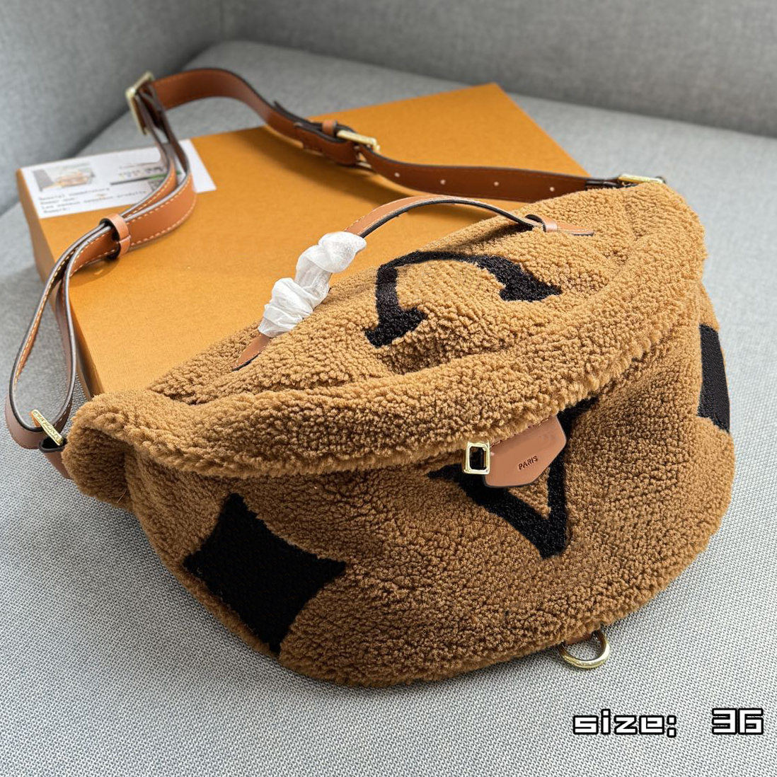 Designer femmes moelleux Fanny Pack femmes Bumbag croix corps taille ceinture sacs Fannypack hommes poitrine sac mode hiver fourrure oreiller sac
