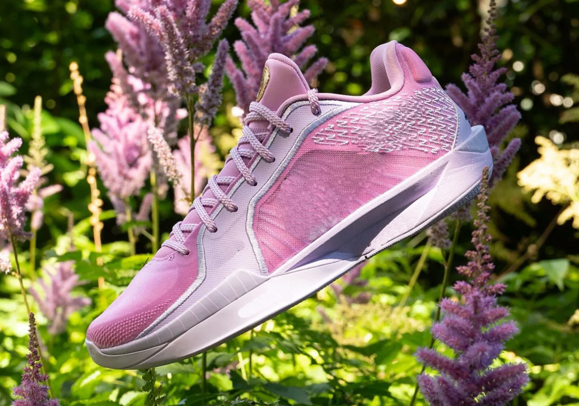 2026 New New Designer Shoe Athletic Womans Sabrinas 2 Luxury Girls EYBL Run PE Basketball Shoes For Sale Valentines Day Grinch Kids Men Women Sport