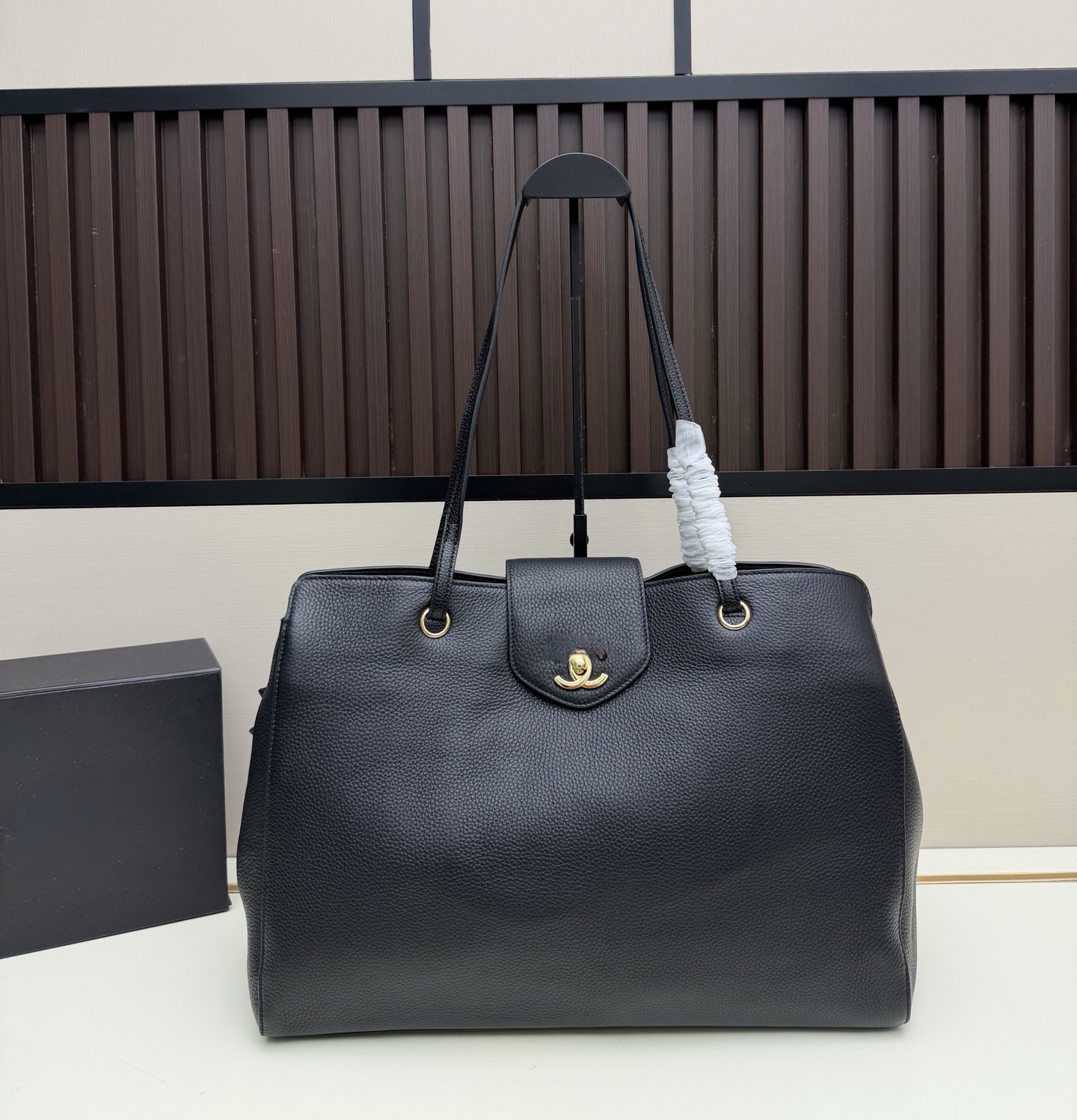 26A Luxury Large Tote CC Bag Pebble Grain Leather Interlocking CC Turn Lock Large Capacity Designer Handbag Shoulder Top Handle Daily Work Purse
