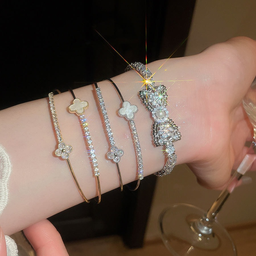 European and American trendy ultra-shiny zircon double-layer four-leaf flower bracelet, light luxury high-end fashion niche jewelry for women-image-1111122866