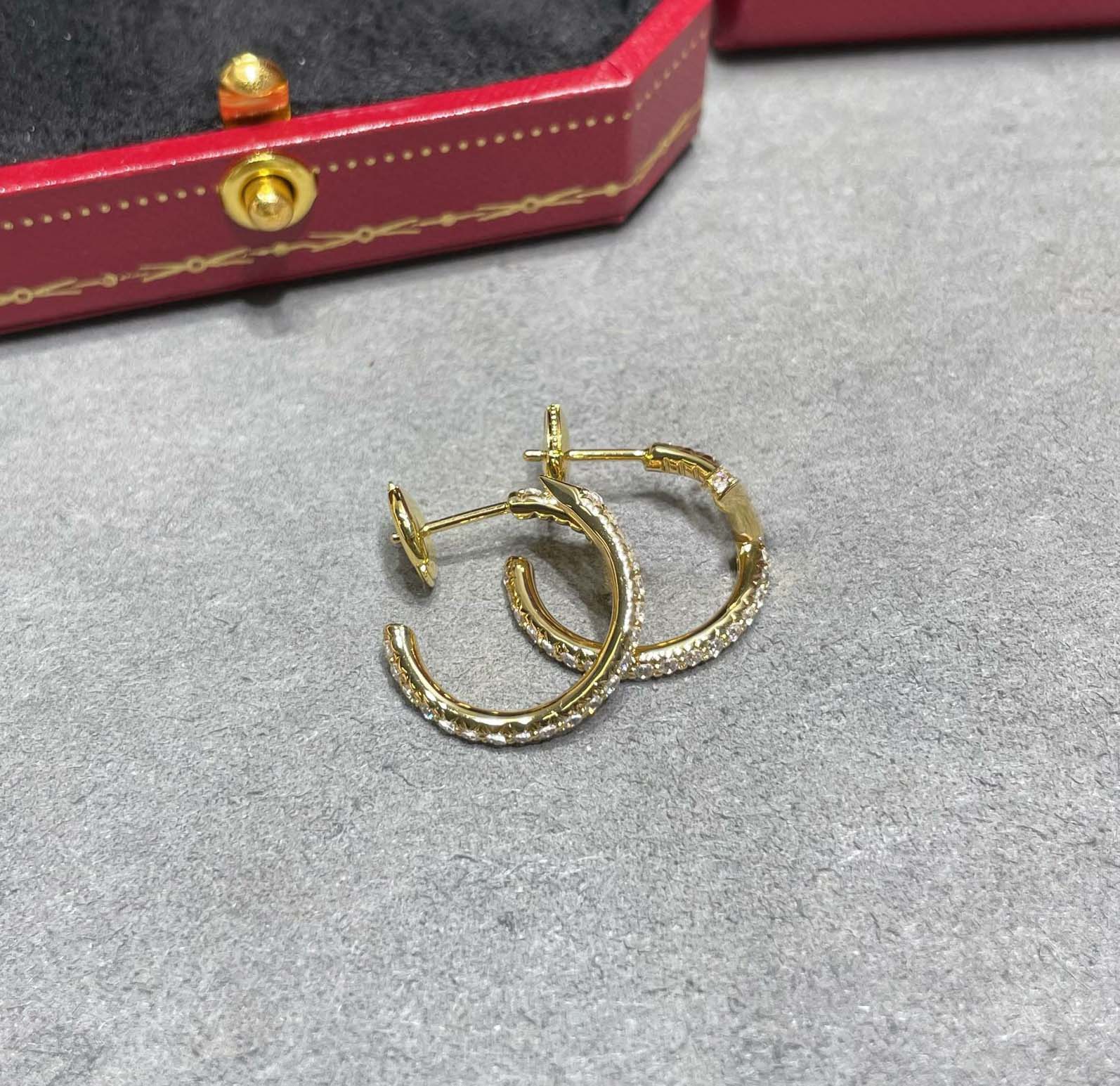 2026 Luxury quality charm round shape with diamond drop earring in two colors plated have stamp siple design v gold material PS6897B