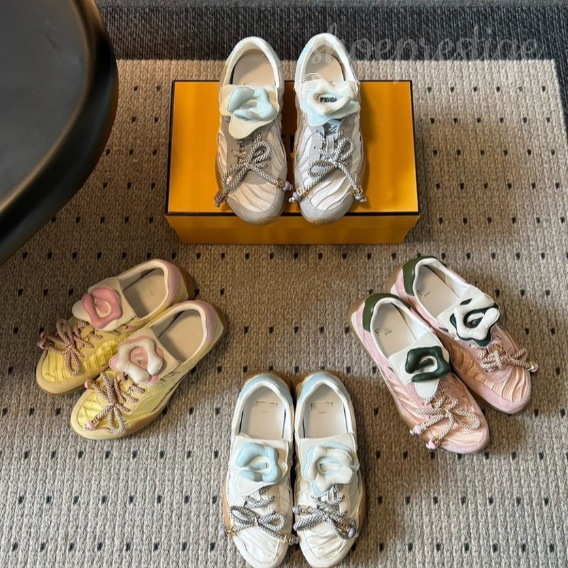 Baskets faites à la main de haute qualité pour femmes, chaussures décontractées à plateforme souple avec lacets tressés à breloque florale élégan