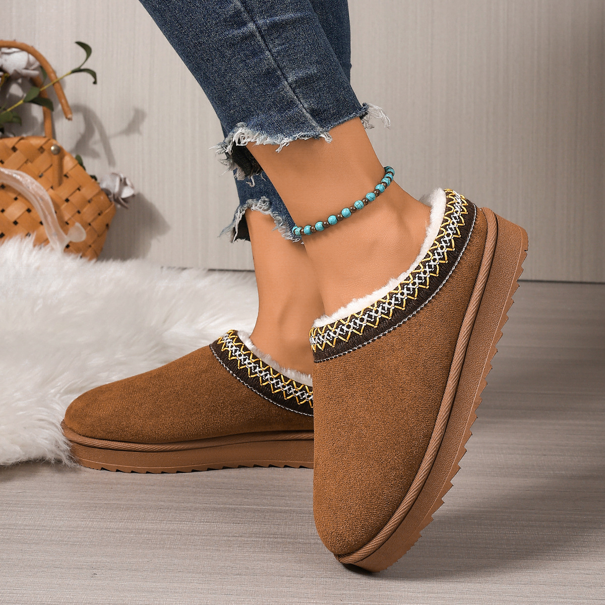 Free shipping Luxury Boots Durable Rubber Sole Short Snow Booties Women Fluffy Lined Daily Casual Winter Boots
