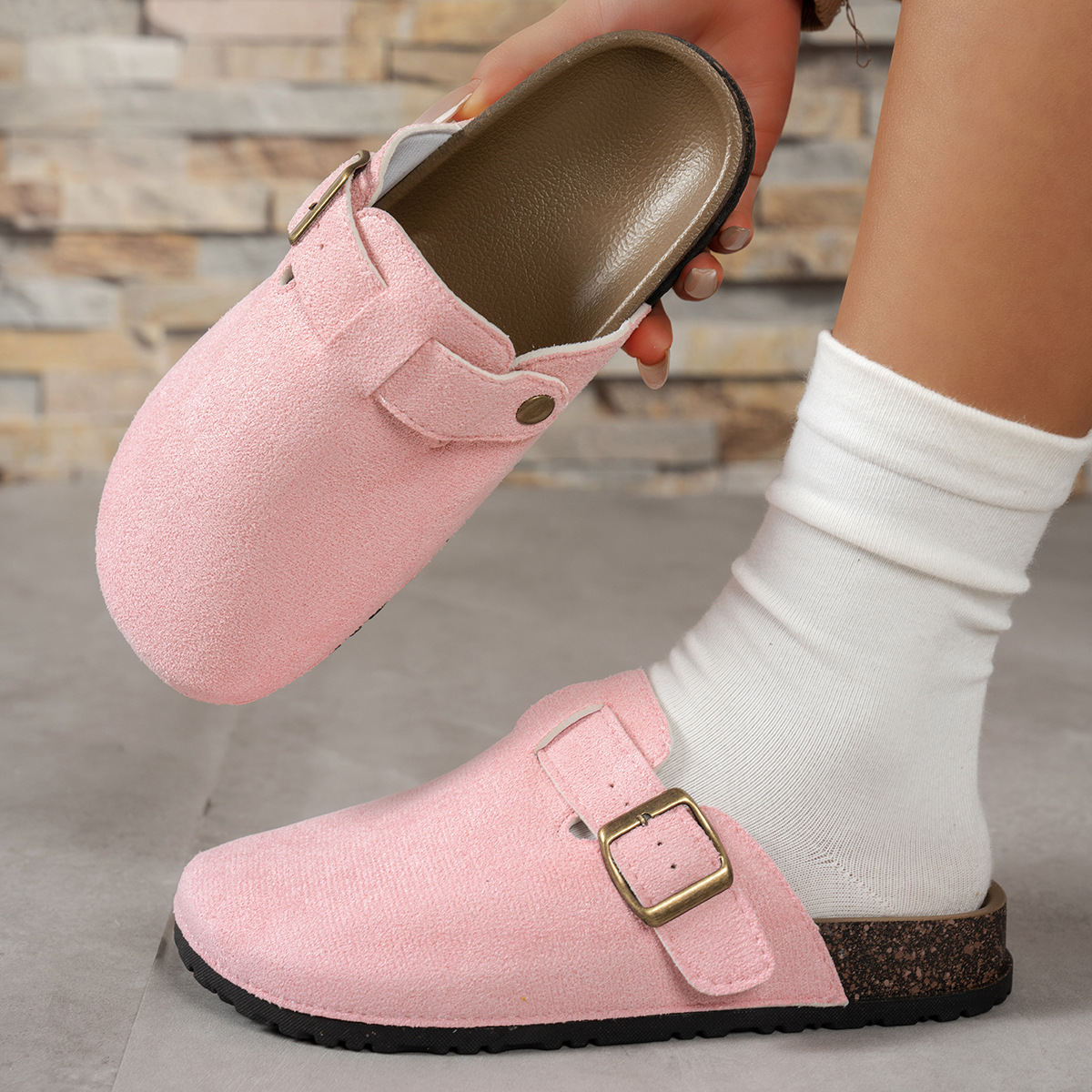 Free shipping luxury Summer Beach Flat Sandals Ladies Flexible Soft Sole Anti Slip Pool Side Footwear new