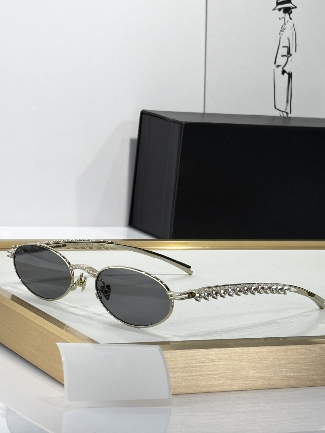 Designer High Quality Man Oval Sunglasses Luxury Women Metal Full Frame Casual Summer Glasses UV400 Protection Glasse