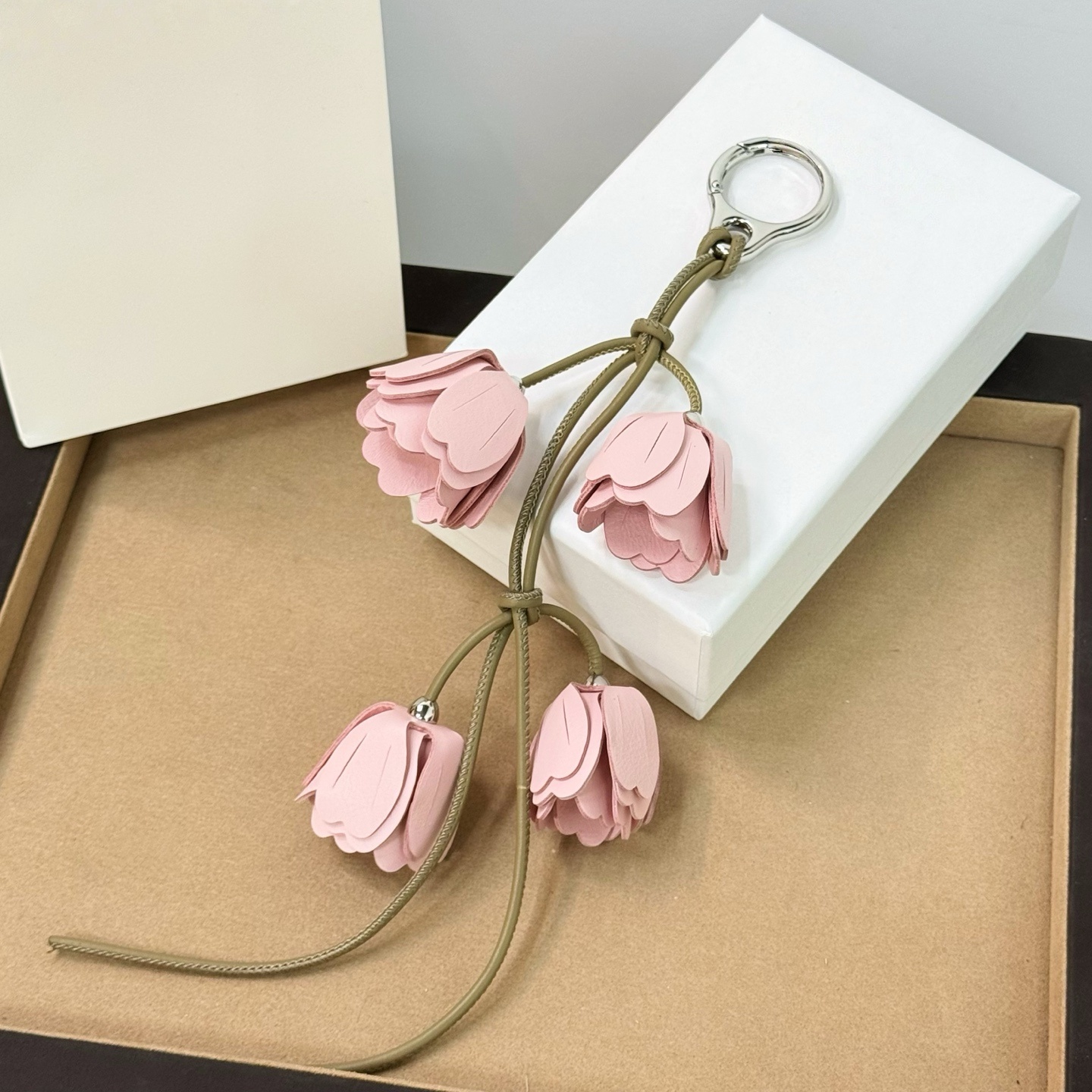 Ins Style fleurs tulipe sac en cuir pendentif souple PU Floral porte-clés en métal O anneau noué corde sac breloques femmes sac à main sac à dos