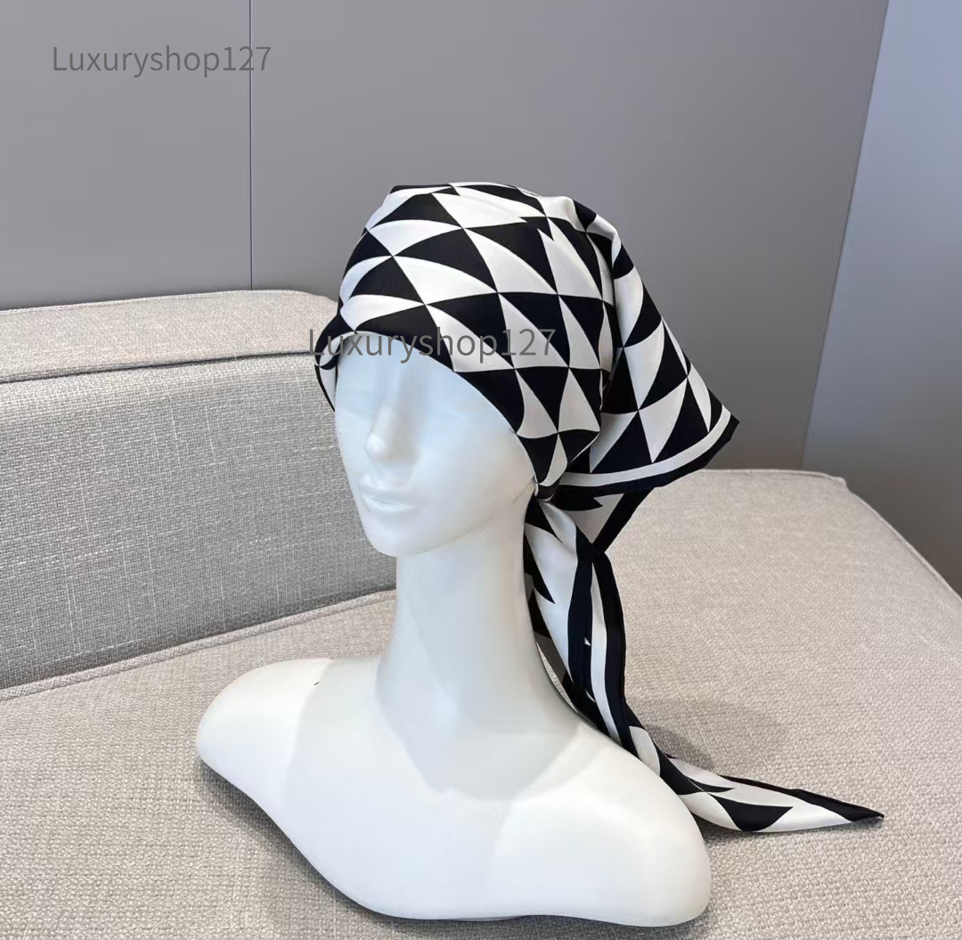 Top 90 Square Classic Geometric Print Scarf High quality real scarfs fashion ladies luxury decorative Summer Soft Beach Shawl Fashion Silk designer