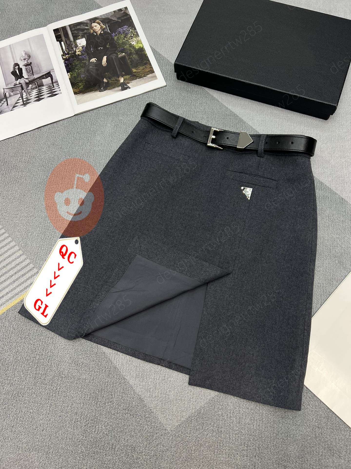 Designer Grey Midi Skirt Tailored with Belt Slit Luxury Metal Triangle Short Skirts Runway Style Vintage High Waist Ladies Vestidos-image-1111474159