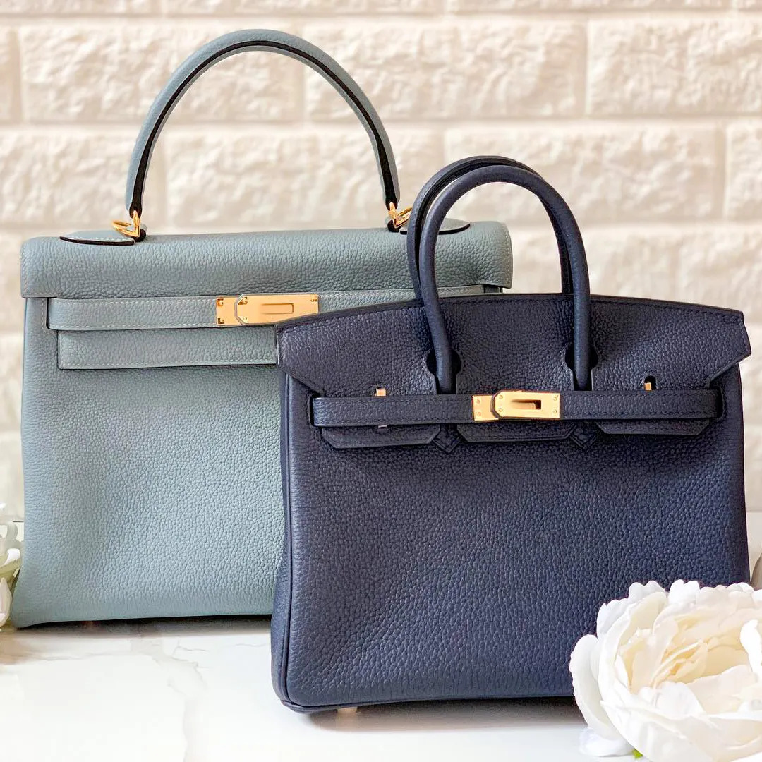 Designer handbag classic Luxury top handle bag Womens mens 4 sizes travel sling Leather tote mini pochette bag Purse strap Shoulder Clutch briefcase