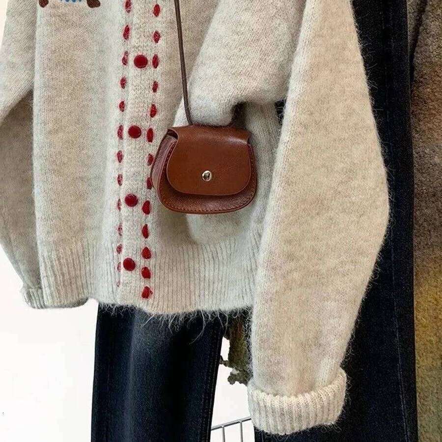 Knitted Woman Animal Embroidery Designer Sweater Cardigan Womens Sweater SingleBreasted ONeck Sweaters Coat Autumn Fashion Casual sweate M260805