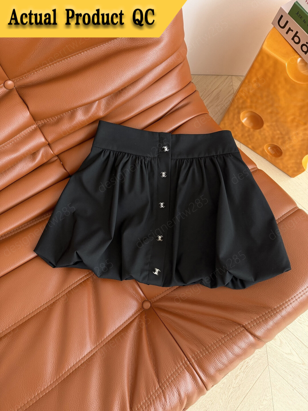 CC Jupe Vintage de Style luxe et silencieux, Mini jupes froncées noires, bas de ballon élégants, vêtements de styliste pour femmes