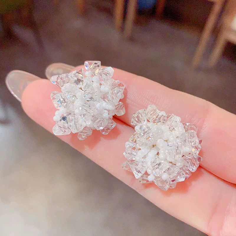 White Flower Stud Earrings Yellow for Women Mini Rhinestones Beaded Round Earrings Trendy Wedding Party Elegant Jewelry Gift M260622