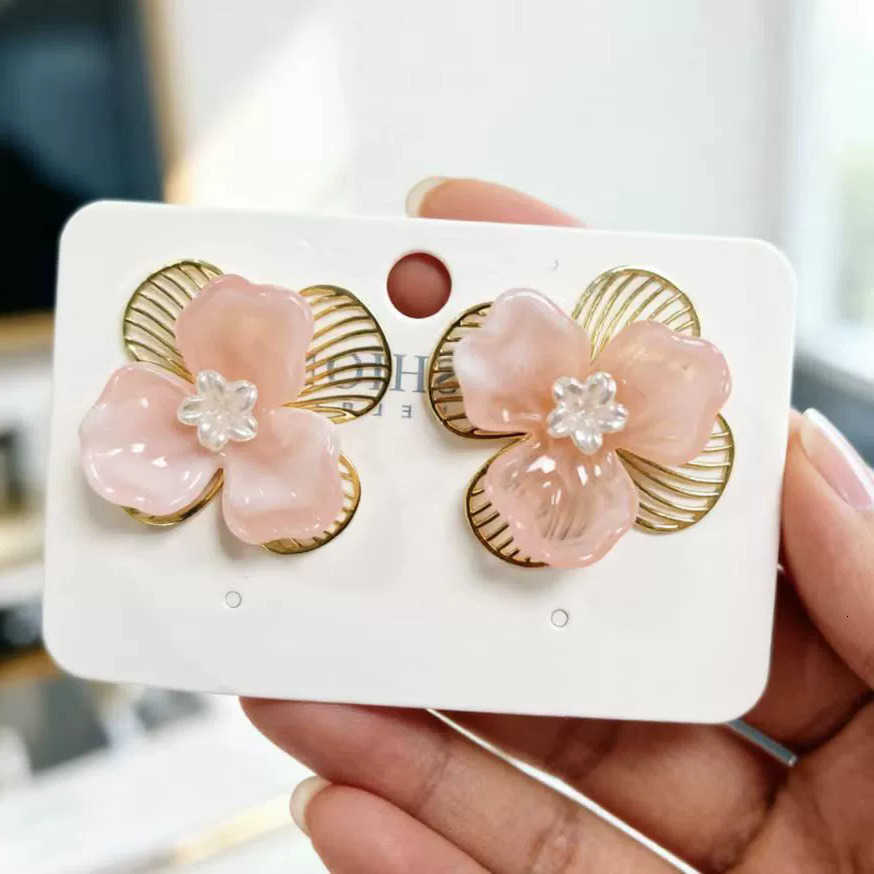 Stud Petals Flower Pink Acrylic Earrings for Women Double Layer Metal Hollow Out Floral Earrings Personality Sweet Jewelry Gift M260622