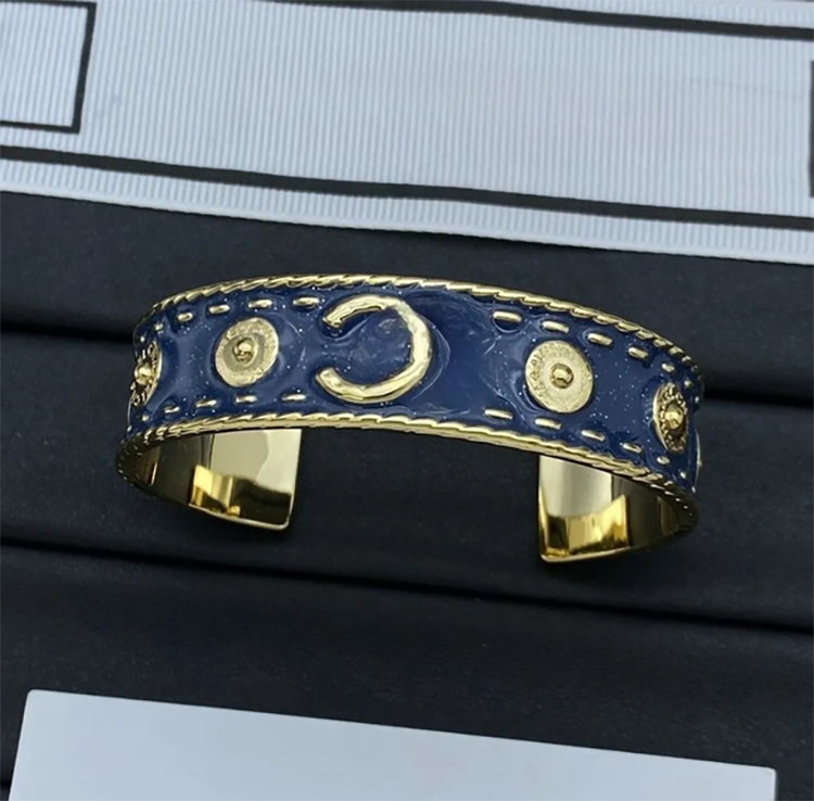 Classic Letter Designer Women Fashionable Gold plated Bracelet Wristband Cuff Luxury Jewelry High quality Accessories Gift 20 Style